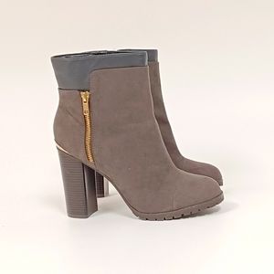 2/$50 Juicy Couture Boots!